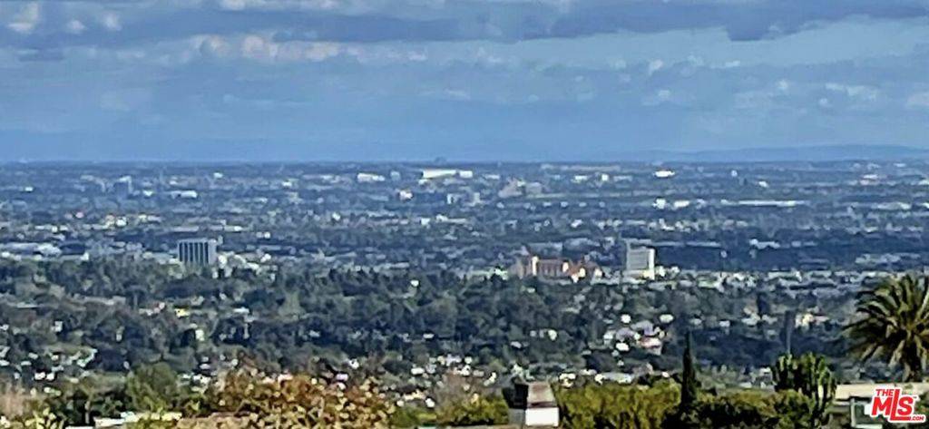 Pacific Palisades, CA 90272,1358 Duende LN