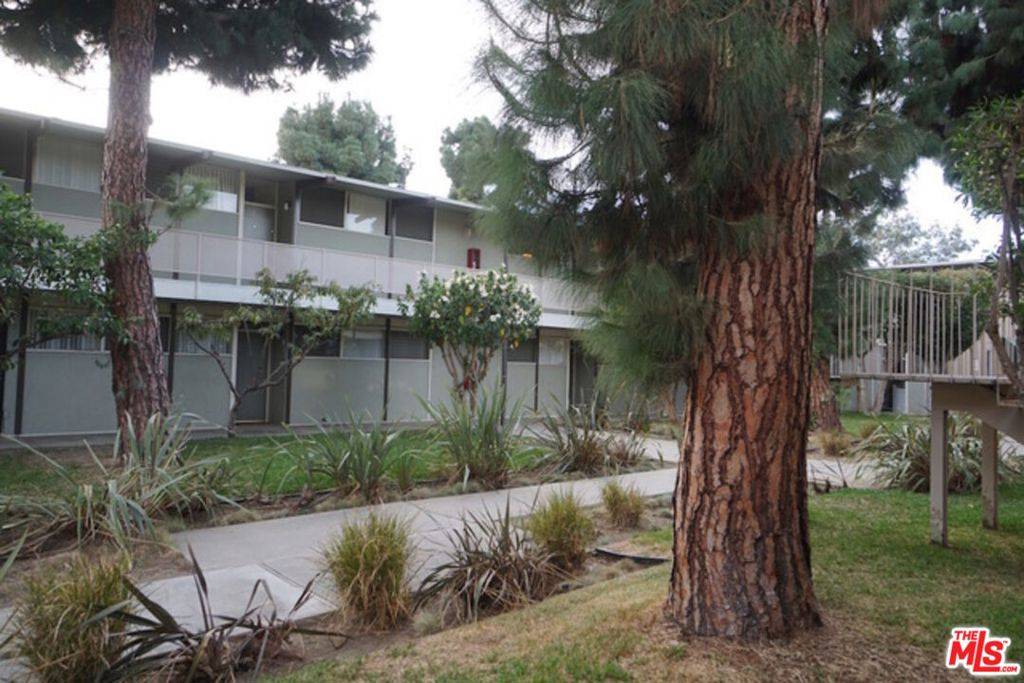 Los Angeles, CA 90034,11131 Rose BLVD #3