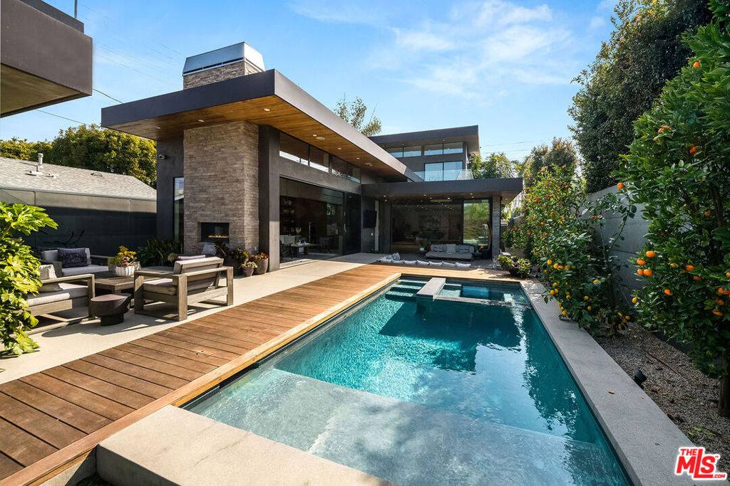 Venice, CA 90291,1385 Palms BLVD