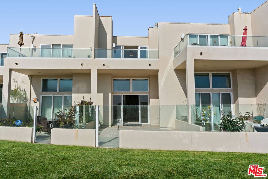 Playa Del Rey, CA 90293,7301 Vista Del Mar #38