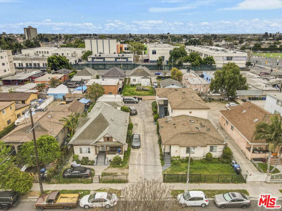 Los Angeles, CA 90011,886 -894 E 43rd PL