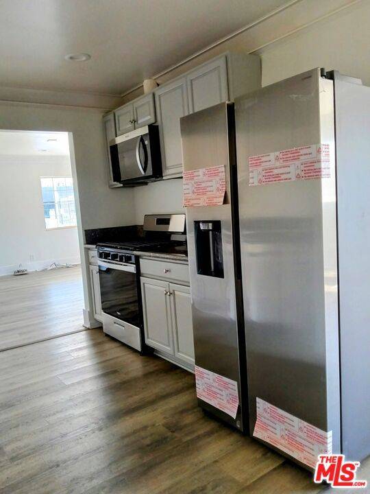 Los Angeles, CA 90004,615 N Oxford AVE