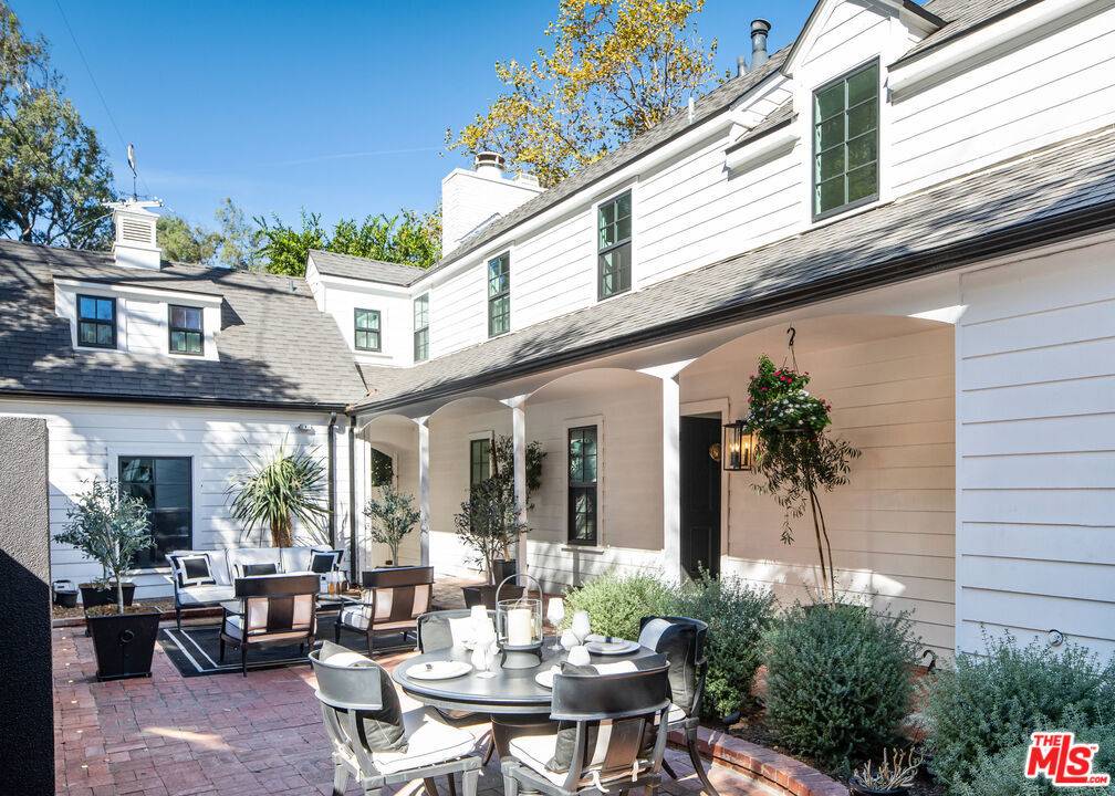 Studio City, CA 90210,3100 Coldwater Canyon AVE