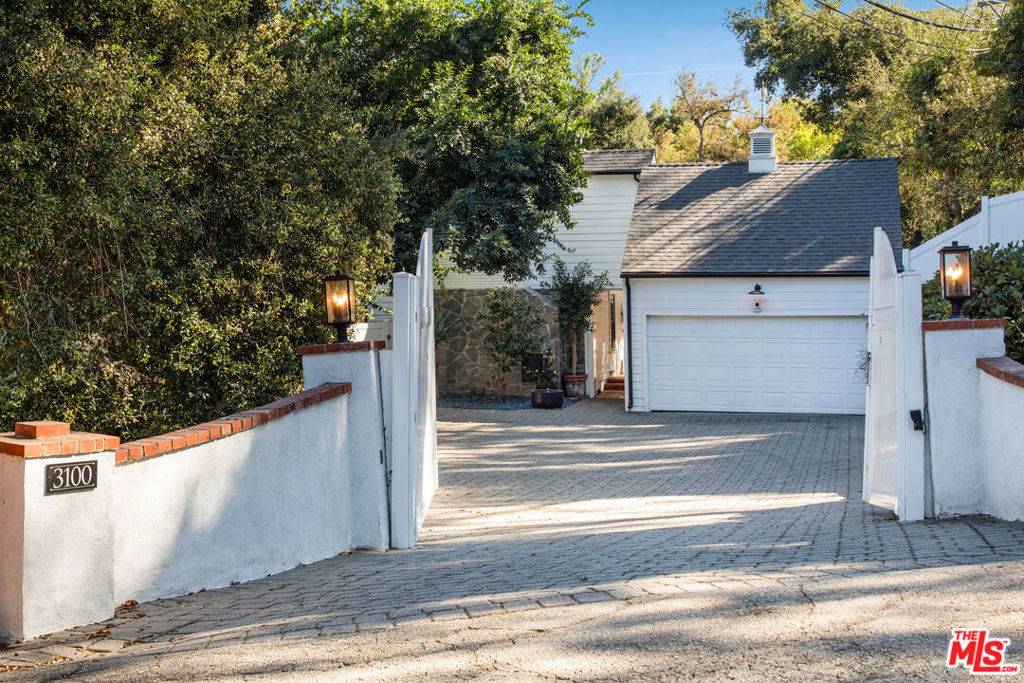 Beverly Hills, CA 90210,3100 Coldwater Canyon AVE
