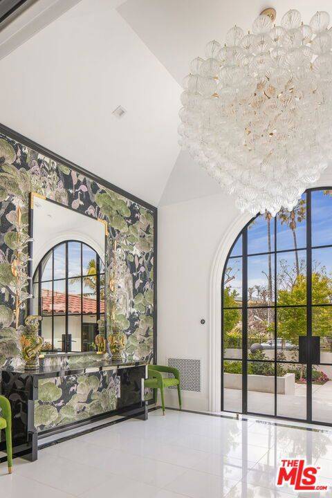 Pacific Palisades, CA 90272,1445 Via Cresta