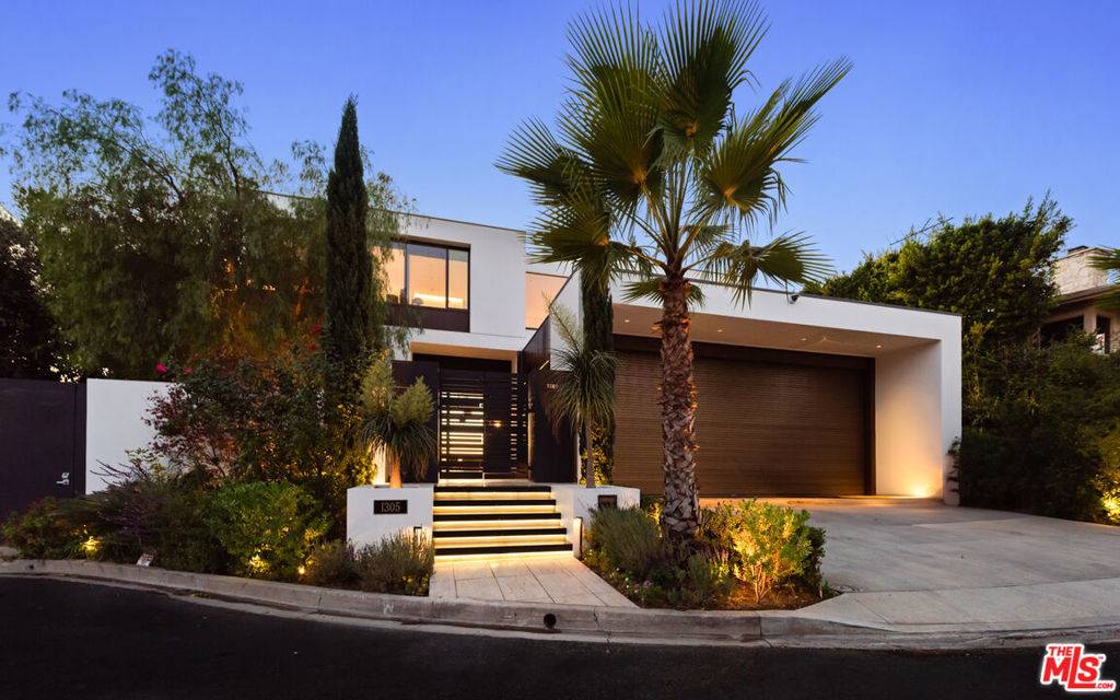 Los Angeles, CA 90069,1313 Collingwood PL
