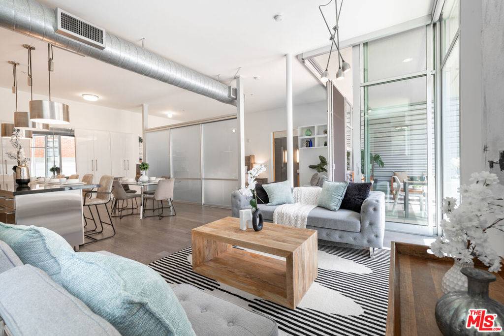 Marina Del Rey, CA 90292,4080 Glencoe AVE #124