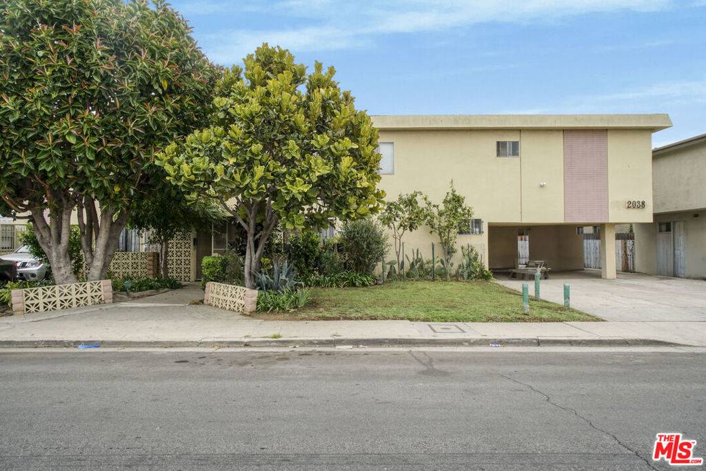 Los Angeles, CA 90034,2038 S Holt AVE