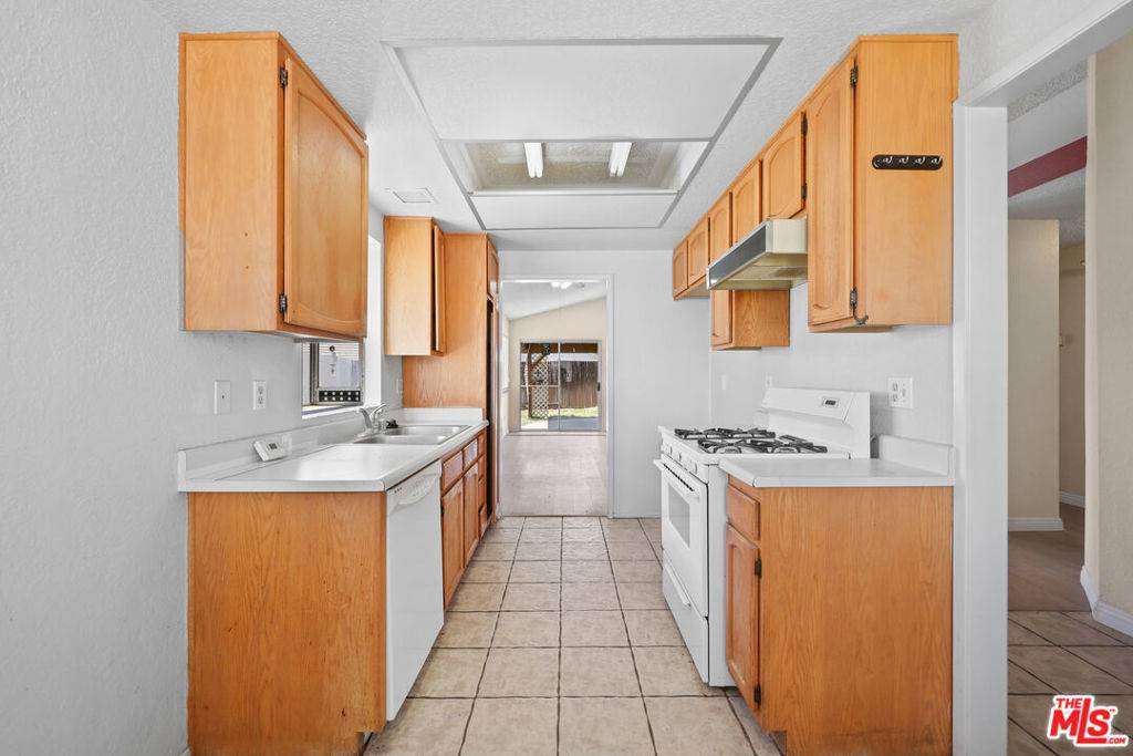 Hemet, CA 92545,939 Dahlia CT