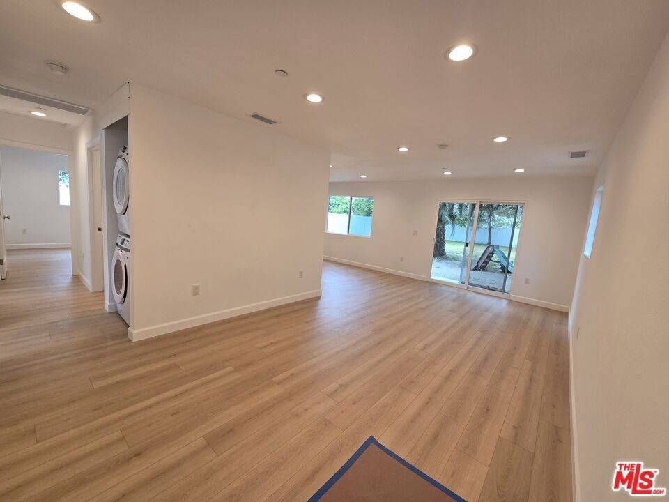 Van Nuys, CA 91405,14756 Lemay ST #1/2