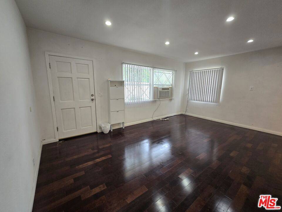 Van Nuys, CA 91405,14758 Lemay ST