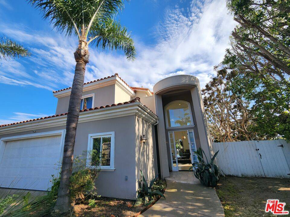 Malibu, CA 90265,28908 W Beach LN