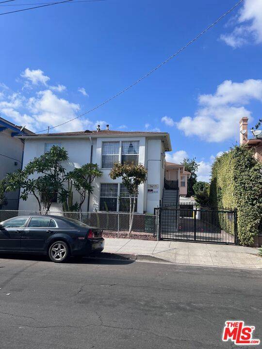 Los Angeles, CA 90006,1411 S Bonnie Brae ST #102