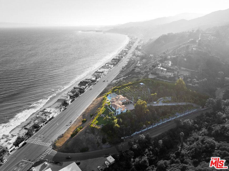 Malibu, CA 90265,3903 Carbon Canyon RD