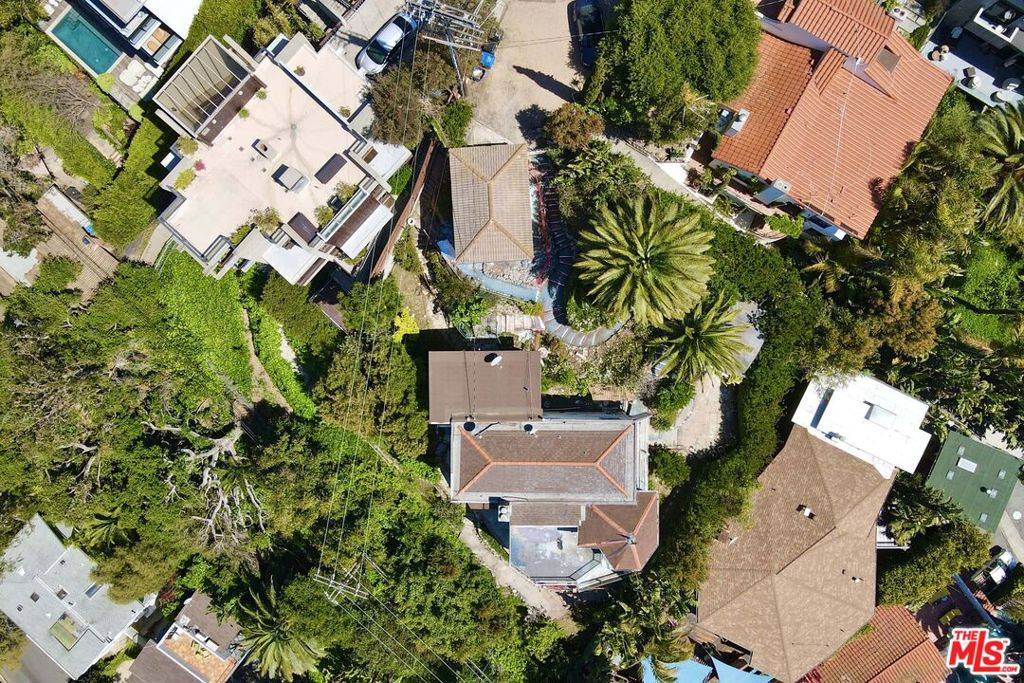 Santa Monica, CA 90402,389 Upper Mesa RD