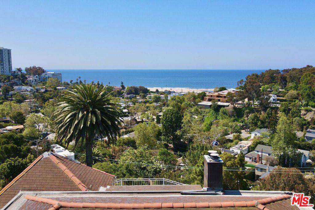 Santa Monica, CA 90402,389 Upper Mesa RD