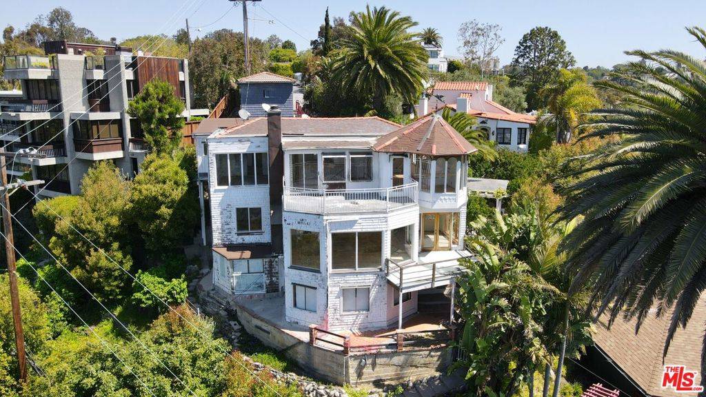 Santa Monica, CA 90402,389 Upper Mesa RD