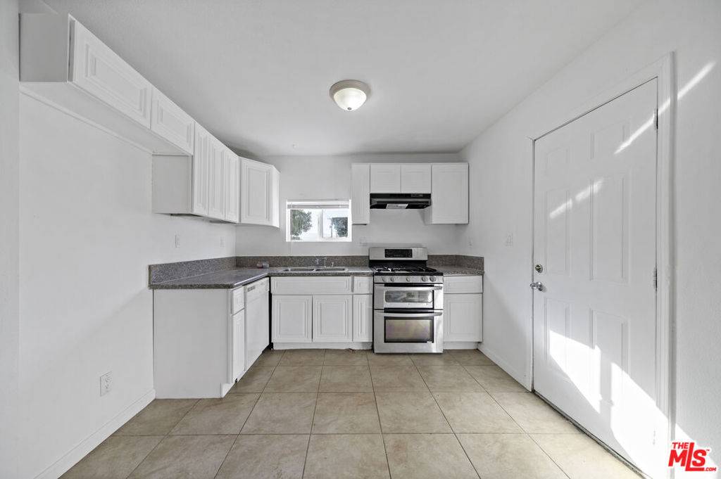 Desert Hot Springs, CA 92240,66124 Acoma AVE #C