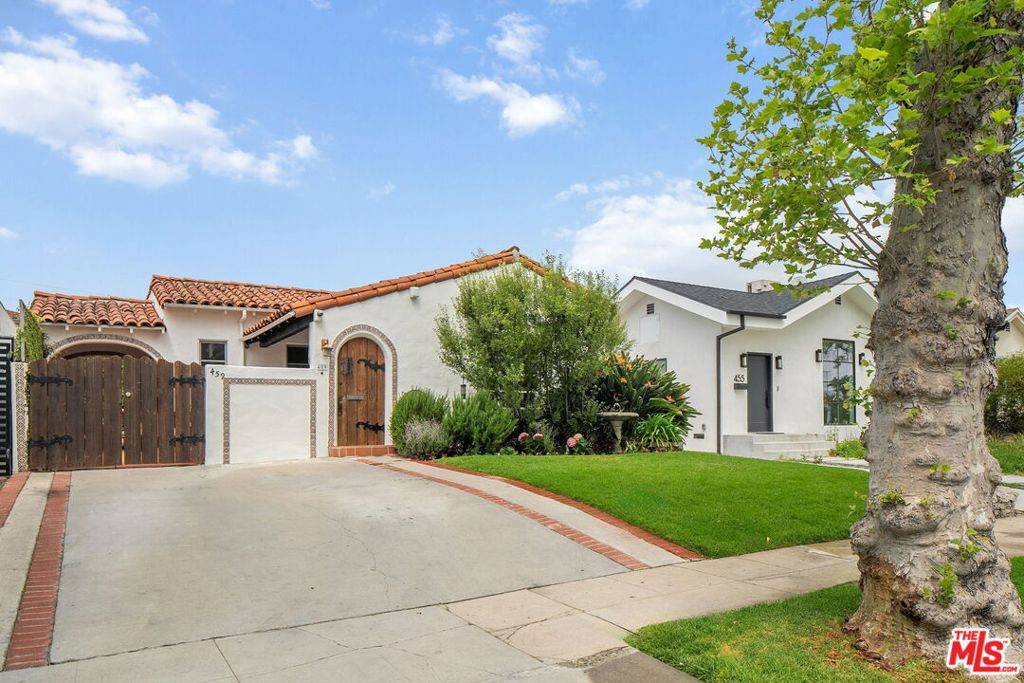 Beverly Hills, CA 90211,459 S La Peer DR