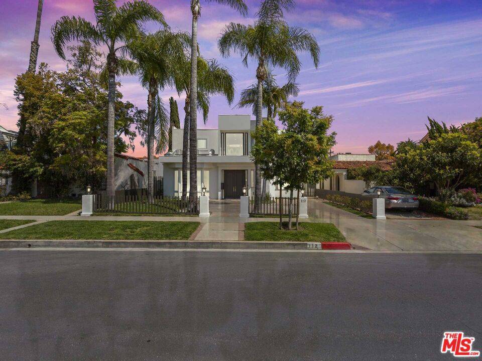 Beverly Hills, CA 90210,112 N Elm DR