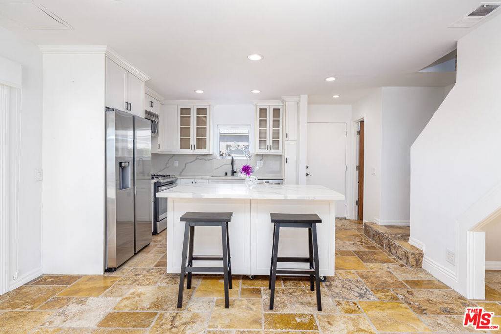 Malibu, CA 90265,28711 PACIFIC COAST HWY #30