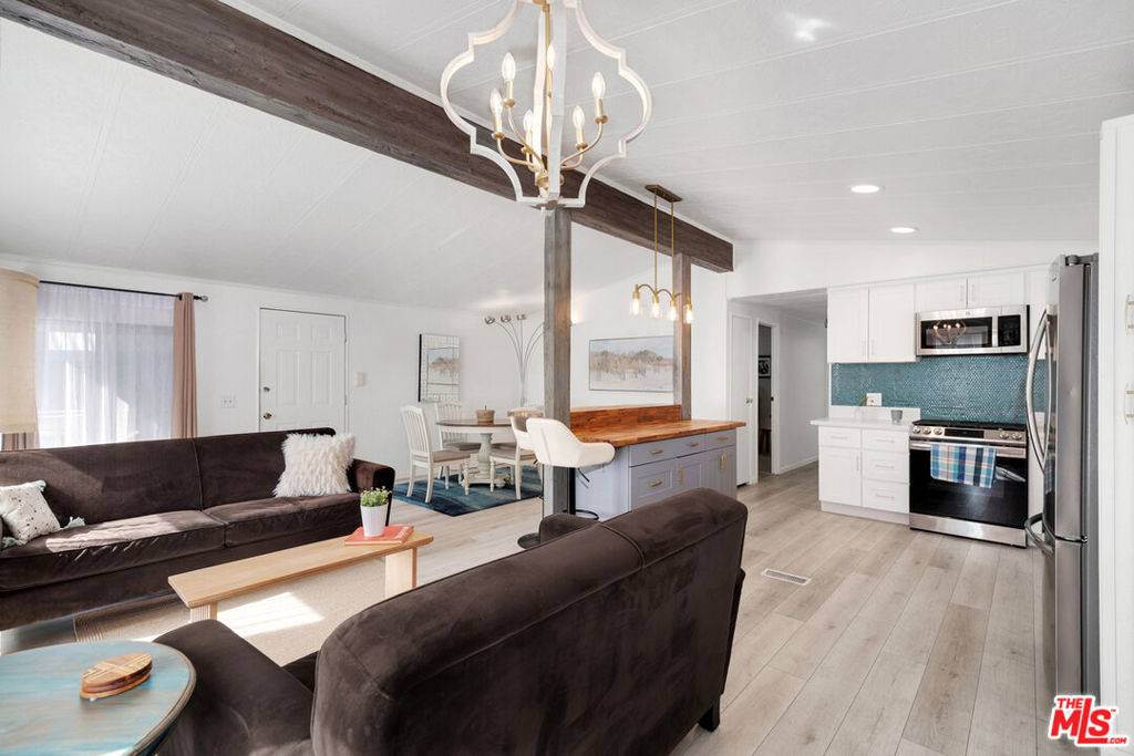 Vista, CA 92084,1600 E Vista WAY #81