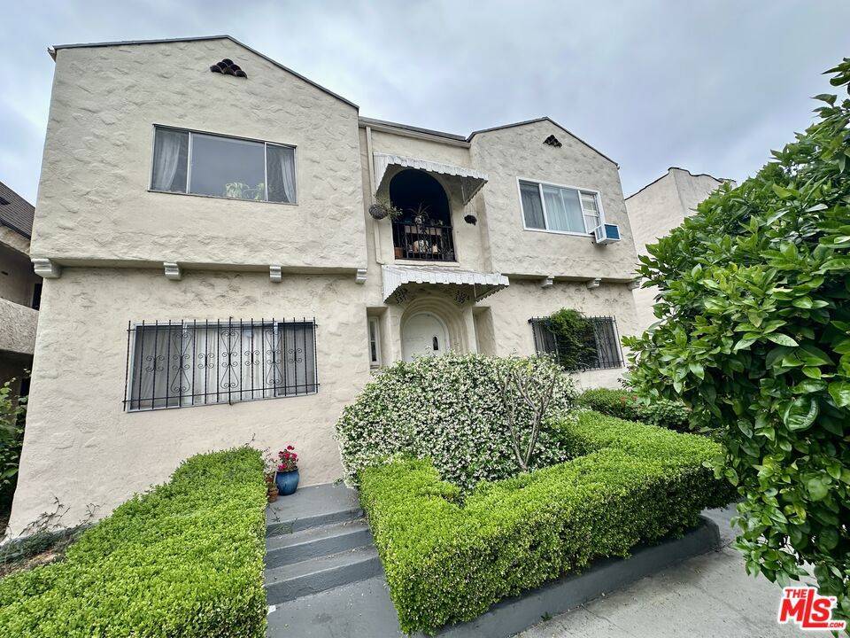Los Angeles, CA 90036,337 N Spaulding AVE
