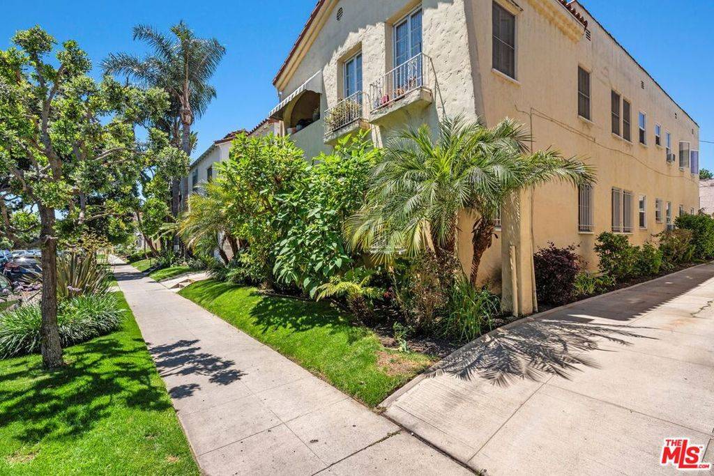 Los Angeles, CA 90036,347 N Curson AVE