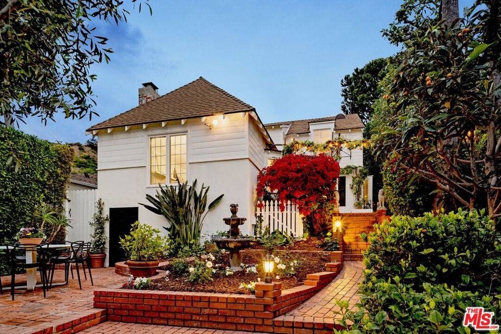 Los Angeles, CA 90068,6475 San Marco CIR