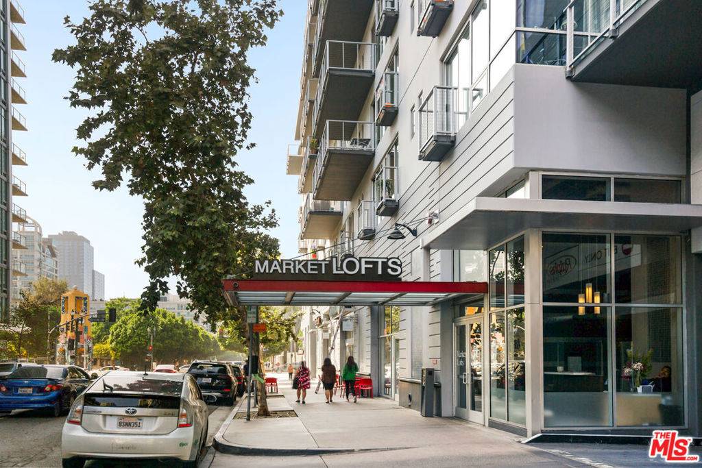 Los Angeles, CA 90015,645 W 9th ST #237