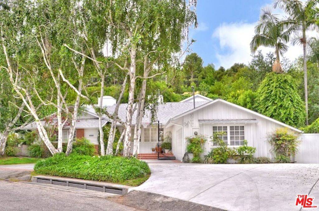 Sherman Oaks, CA 91423,4031 Hollyline AVE