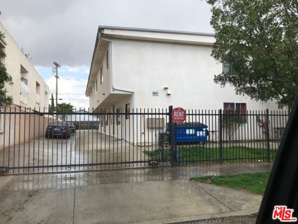 North Hollywood, CA 91606,6642 IRVINE AVE