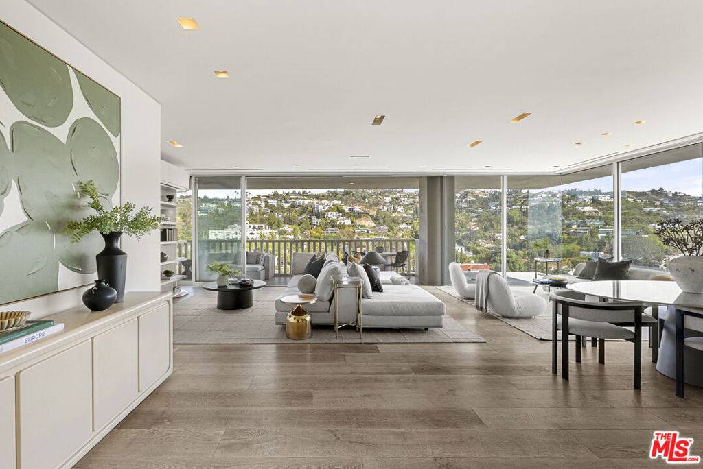 West Hollywood, CA 90069,9255 Doheny RD #1805