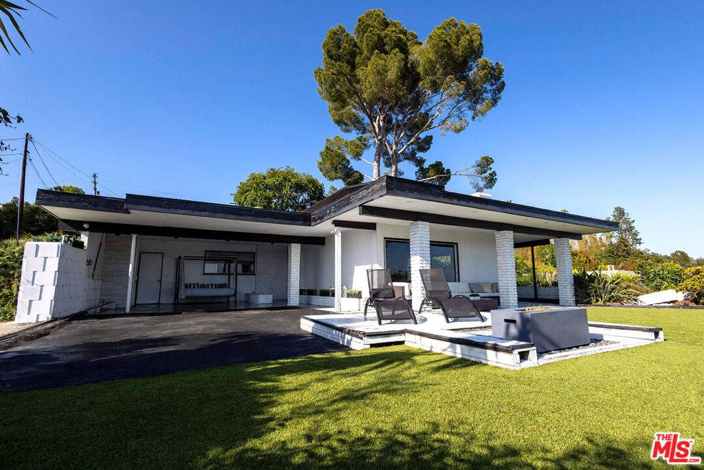 Beverly Hills, CA 90210,9924 Beverly Grove DR