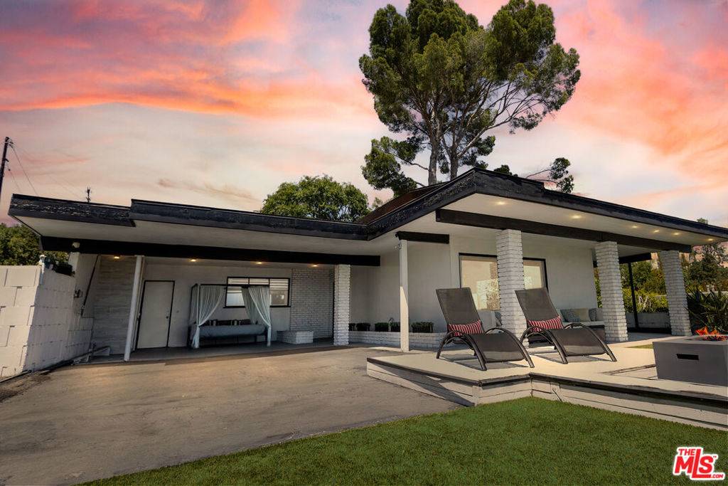 Beverly Hills, CA 90210,9924 Beverly Grove DR