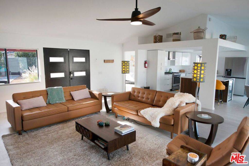 Palm Springs, CA 92262,300 W Pico RD
