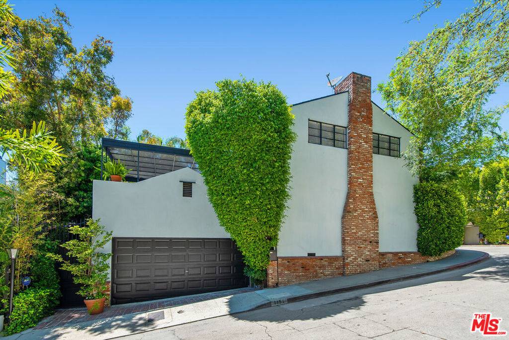 West Hollywood, CA 90069,1151 Sunset Vale AVE