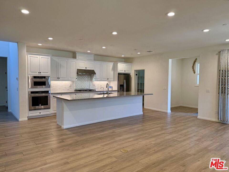 Santa Barbara, CA 93111,5441 Tree Farm LN