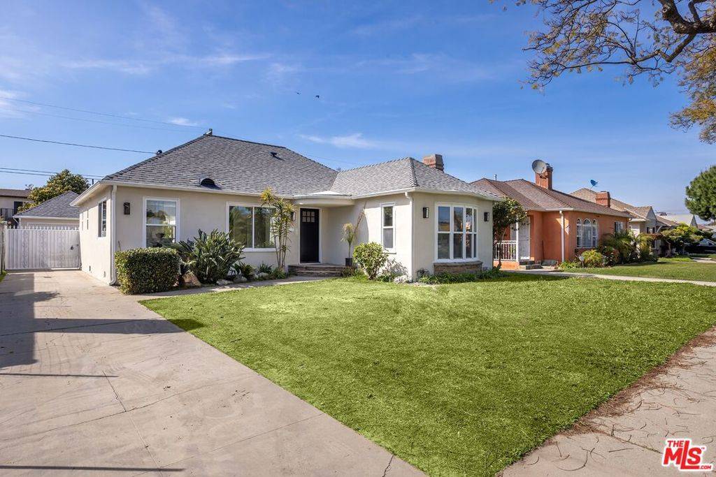 View Park, CA 90008,3827 S Victoria AVE