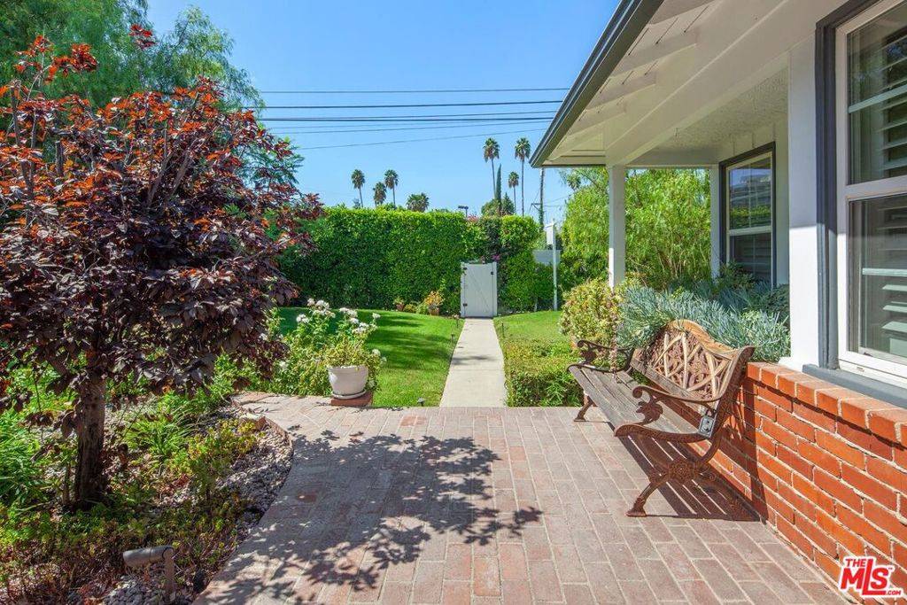 Encino, CA 91436,4922 Hayvenhurst AVE
