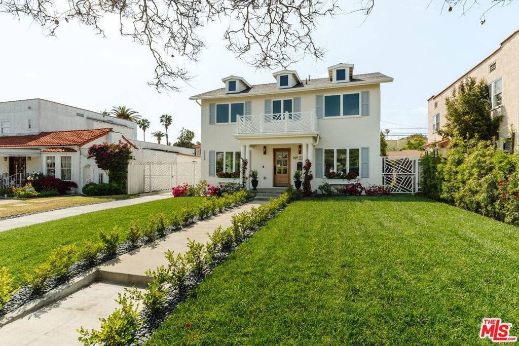 Los Angeles, CA 90016,2221 Virginia RD
