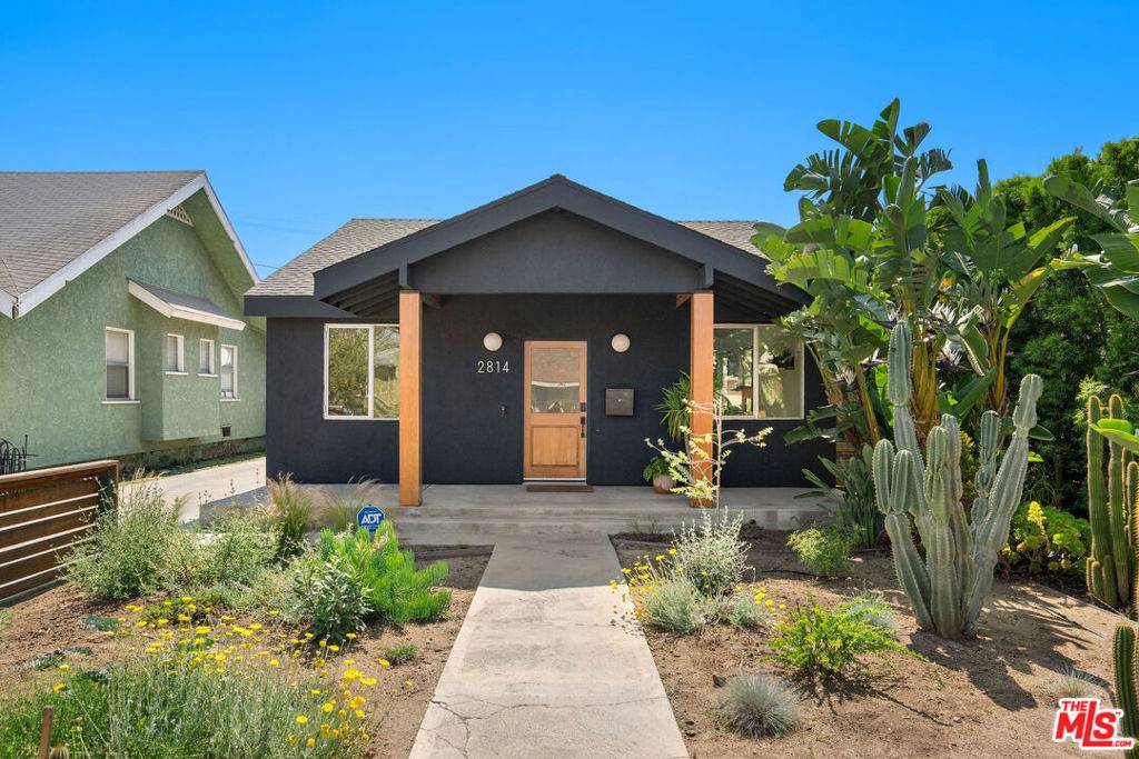 Los Angeles, CA 90065,2814 Moss AVE