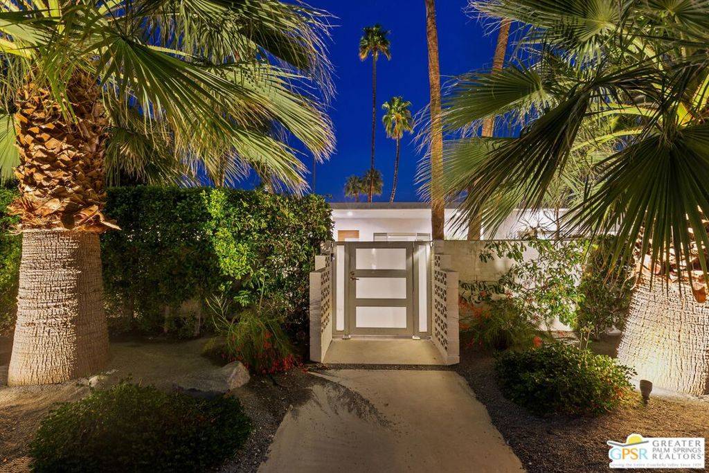 Palm Springs, CA 92262,212 Cerritos DR