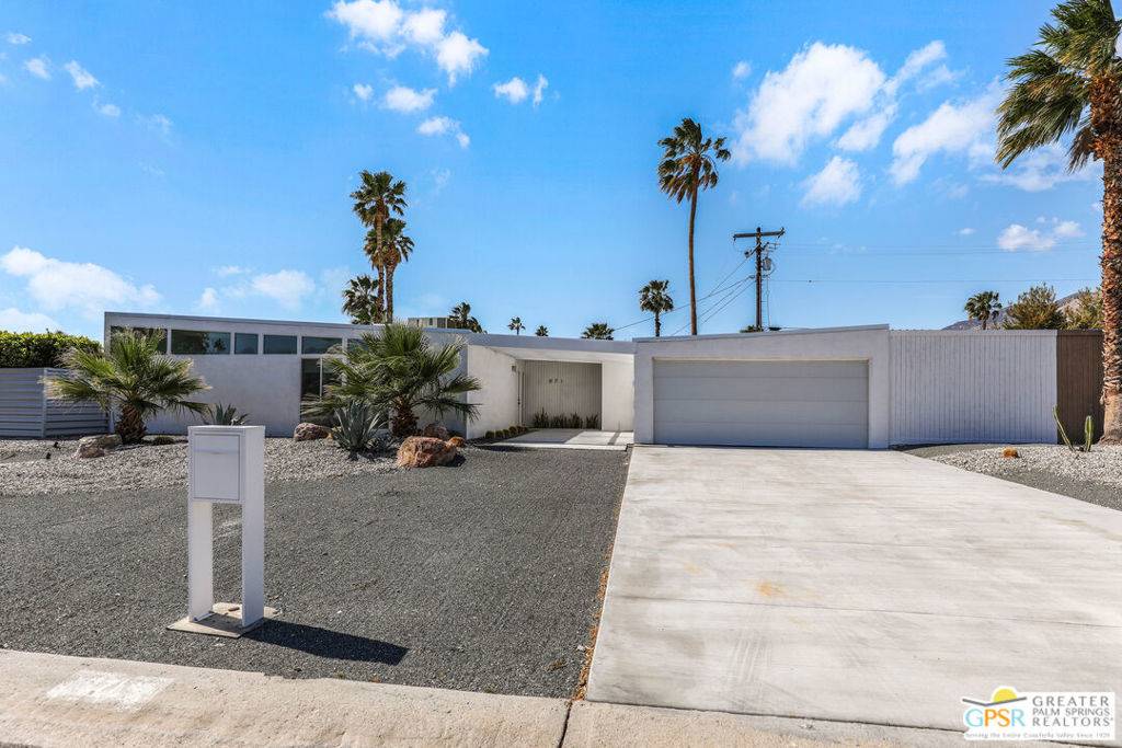 Palm Springs, CA 92262,971 E Alexander WAY