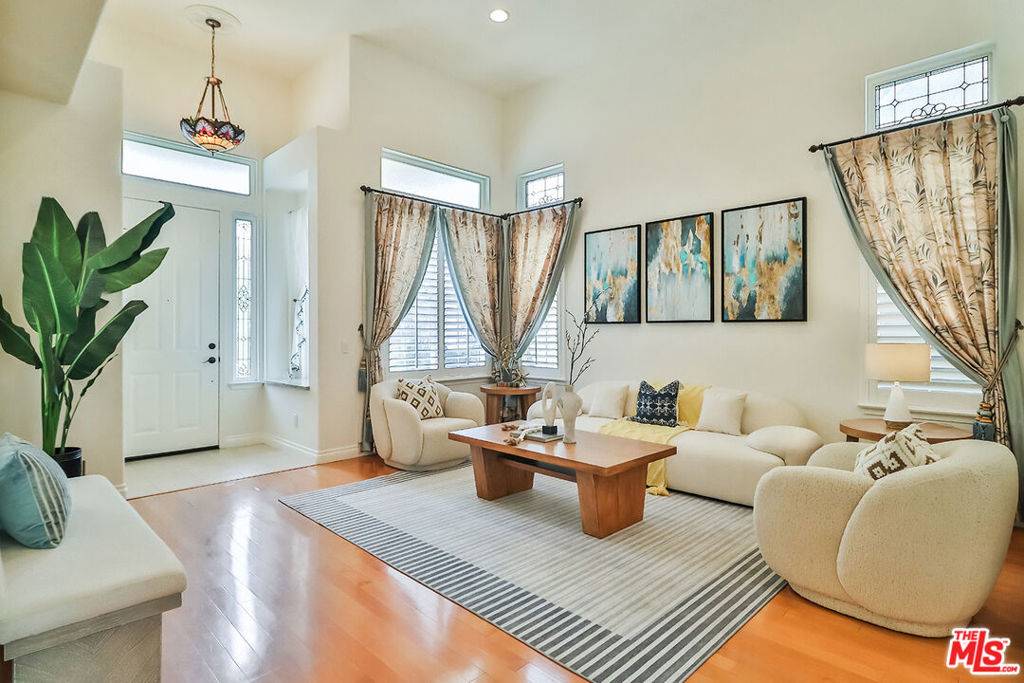 Thousand Oaks, CA 91362,2857 Limestone DR