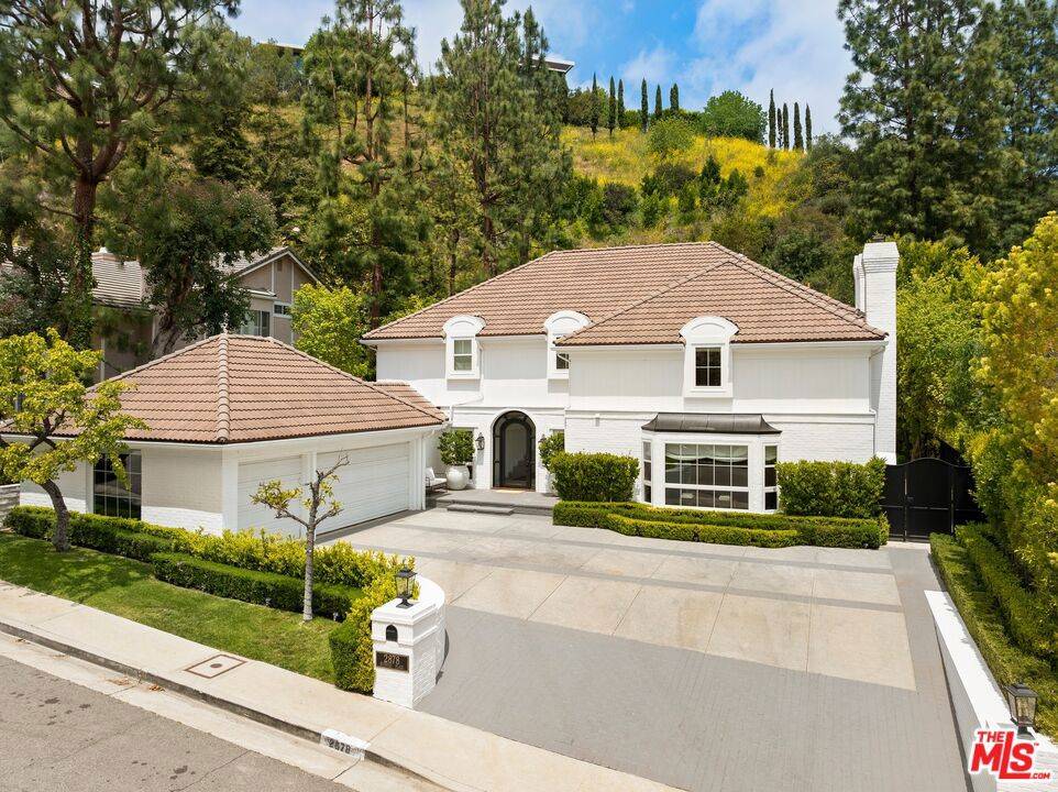 Beverly Hills, CA 90210,2878 Royston PL