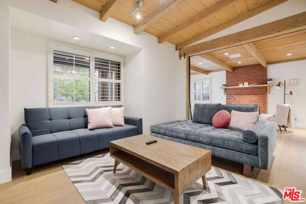 Studio City, CA 91604,4437 VANTAGE AVE