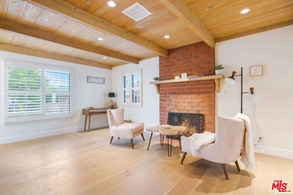Studio City, CA 91604,4437 VANTAGE AVE