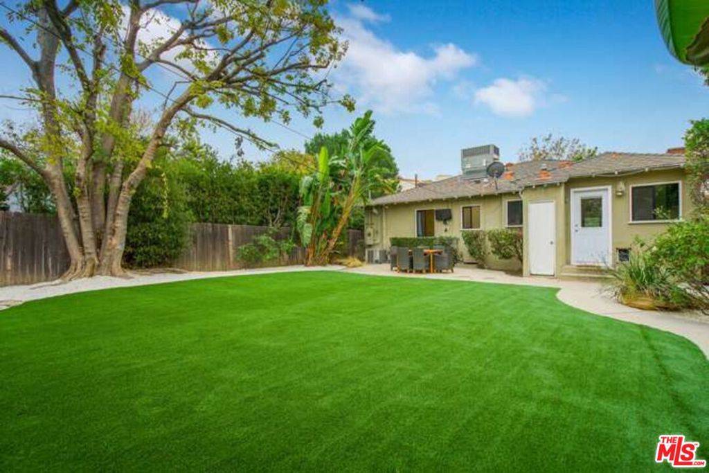 Studio City, CA 91604,4437 VANTAGE AVE