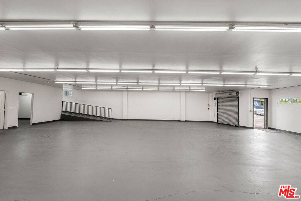 Los Angeles, CA 90011,3301 Maple AVE